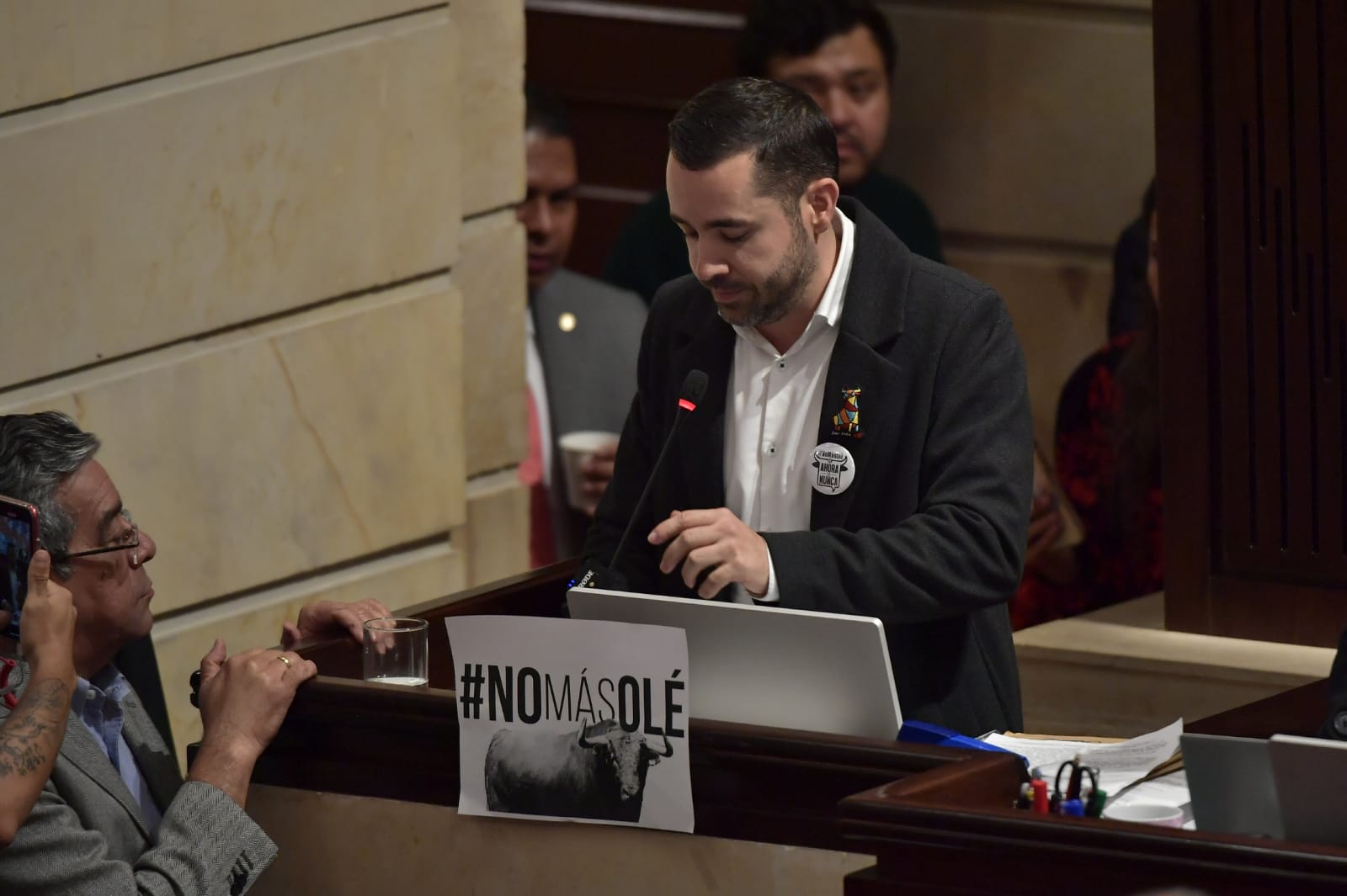Suspenden, por segunda vez, debate sobre prohibición de corridas de toros en Colombia