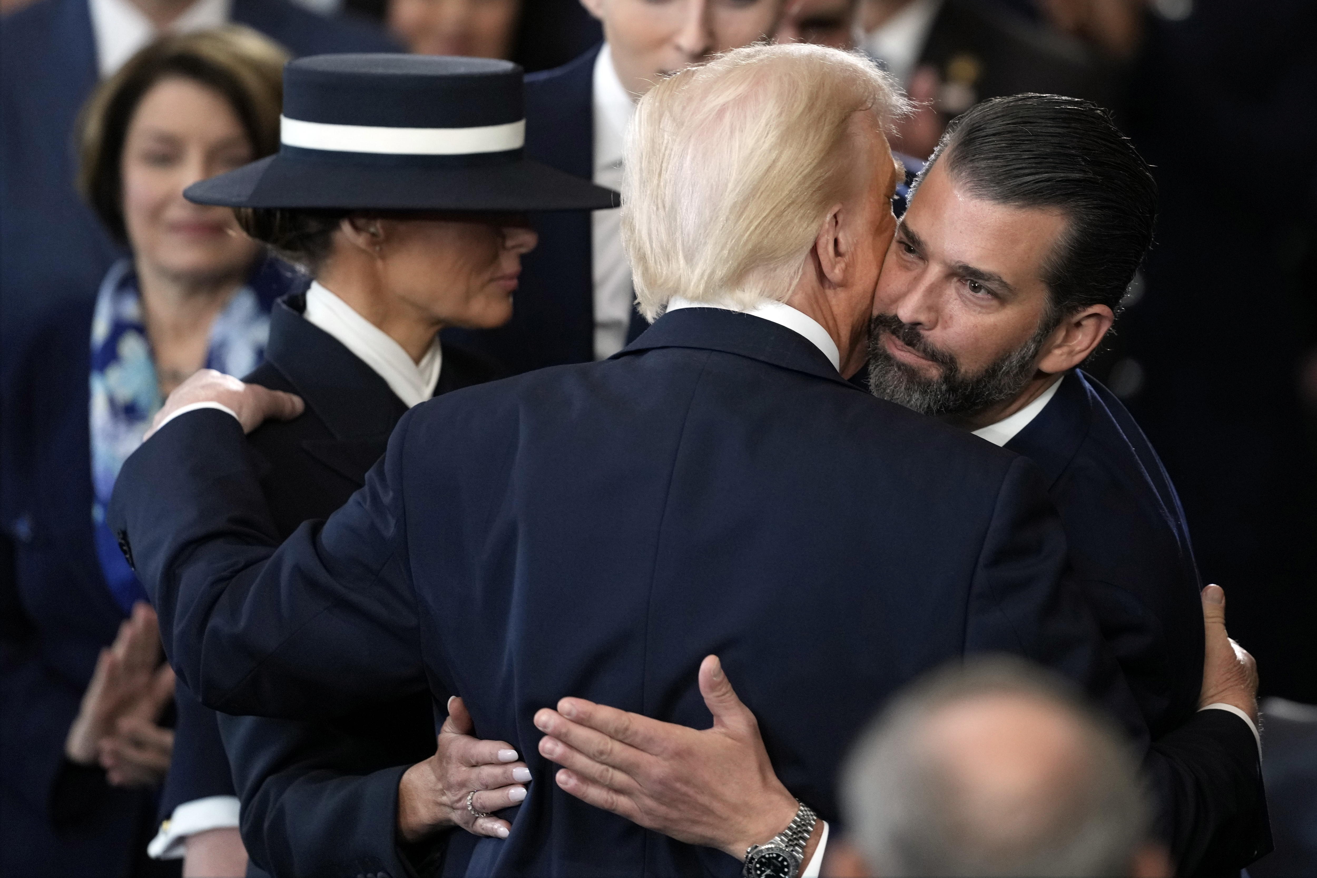 Acusan al hijo de Trump de viajar a Italia a cazar patos de especie protegida