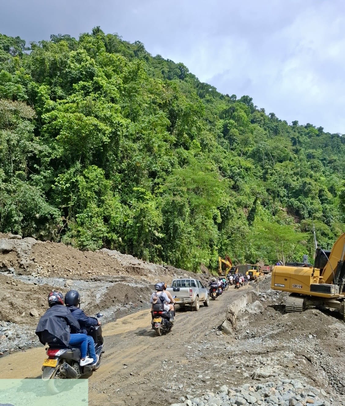 Reabrieron paso a un solo carril por vía Medellín-Urabá; habría nuevos cierres por el clima