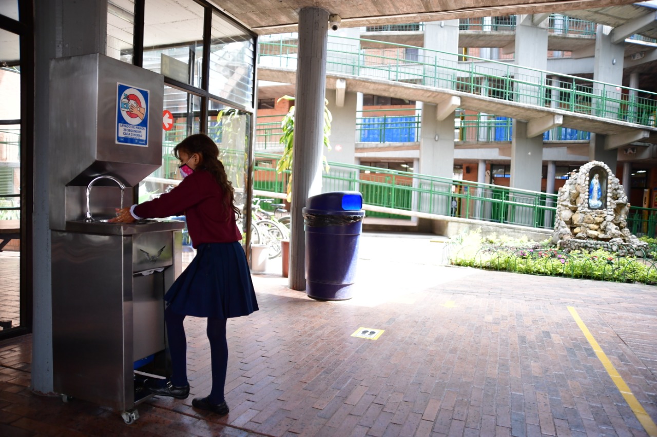 Las imágenes del regreso a clases en los colegios públicos de Bogotá