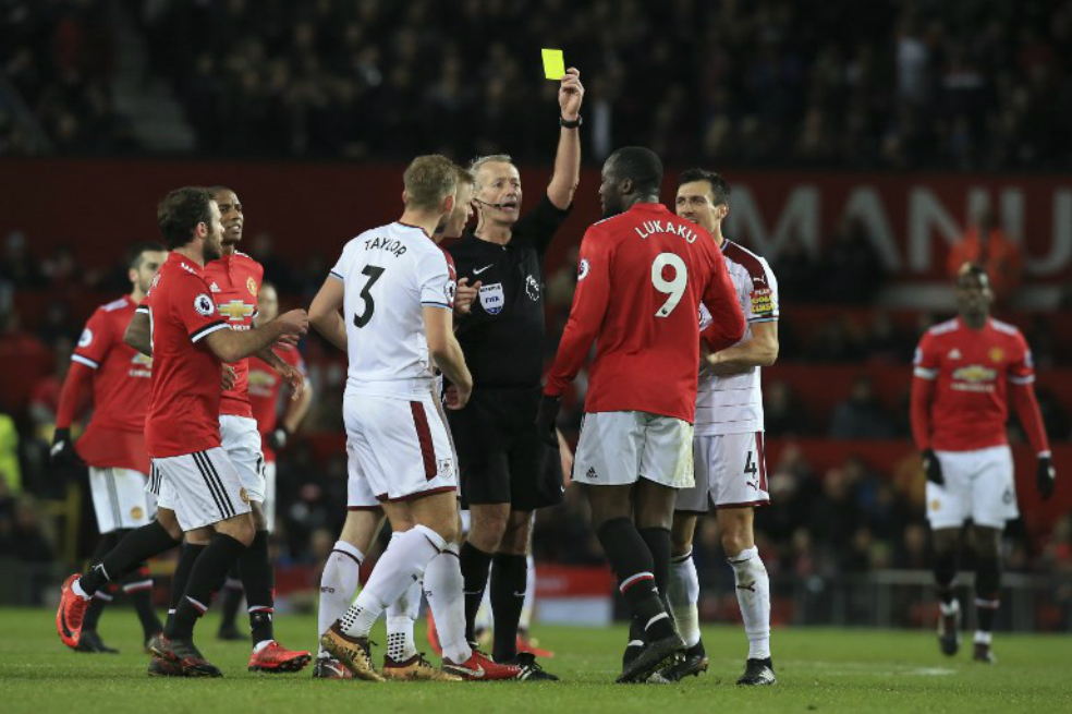 Boxing Day: el United evitó agónicamente la derrota y el Liverpool goleó