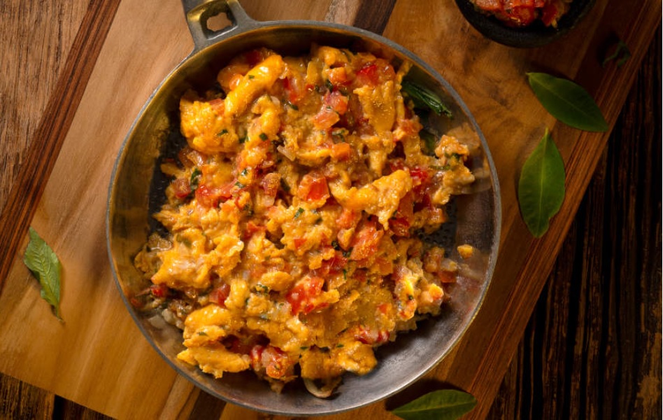 Receta: así se preparan los huevos pericos lermeños