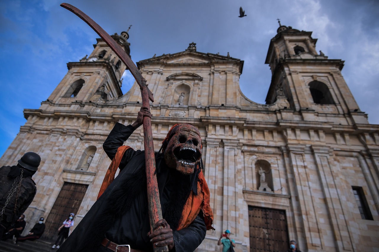 Con actos simbólicos, los que participaron de la jornada representaron lo que para ellos es la muerte de la industria del y el entretenimiento.