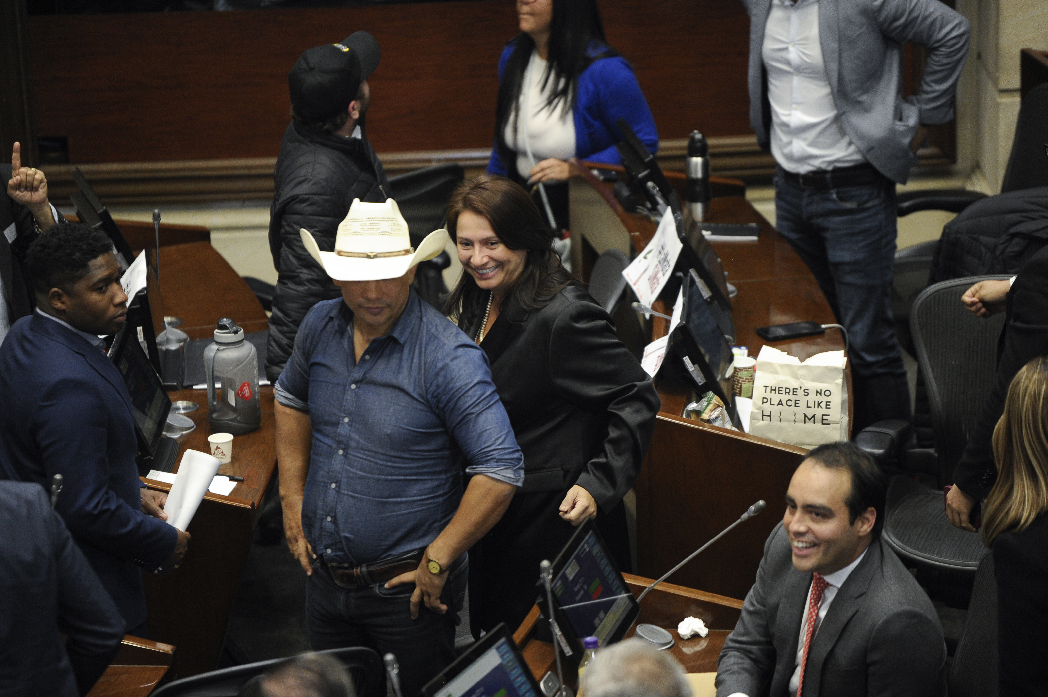“Nuestra estrategia funcionó”: oposición celebra suspensión de debate de reforma pensional