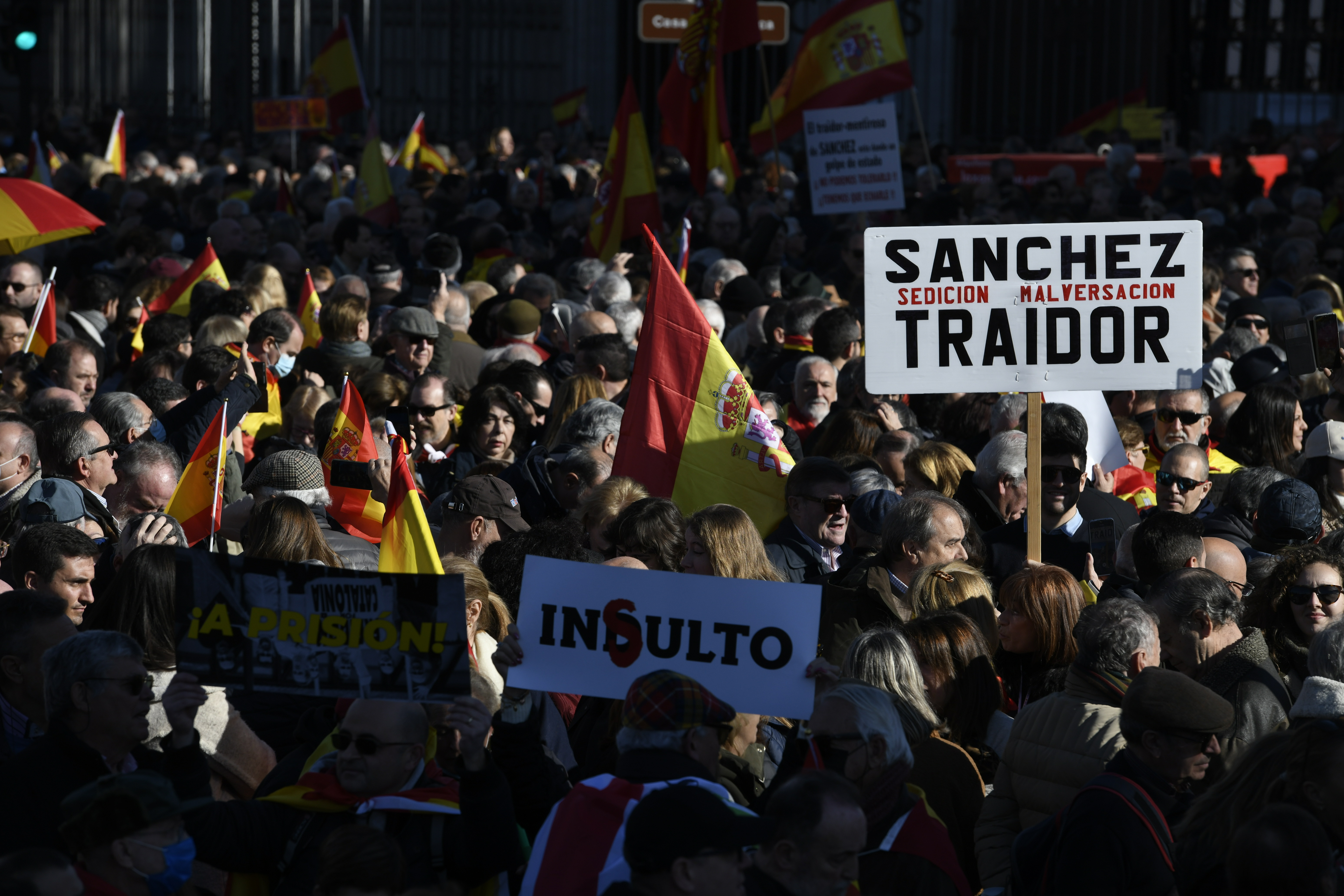 Masivas protestas en España en contra del gobierno de Pedro Sánchez