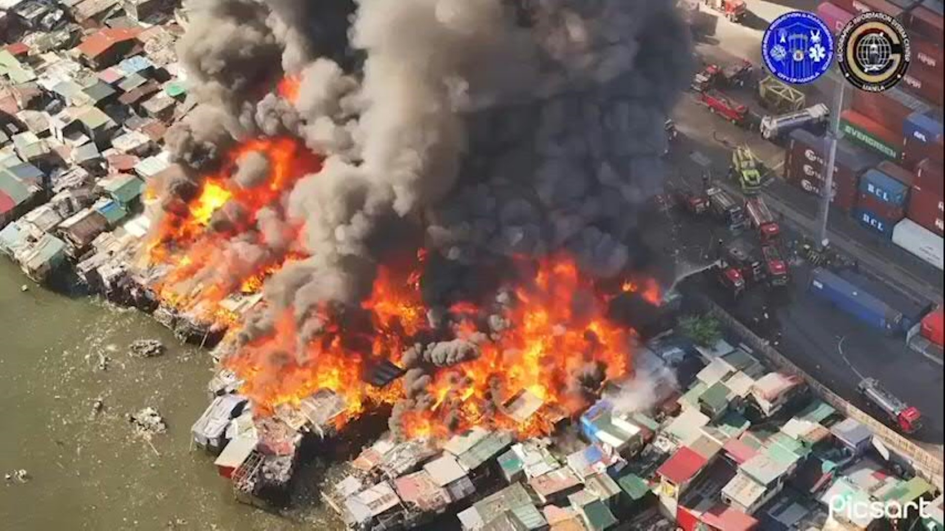 Incendio en una barriada de la capital de Filipinas quemó cientos de hogares