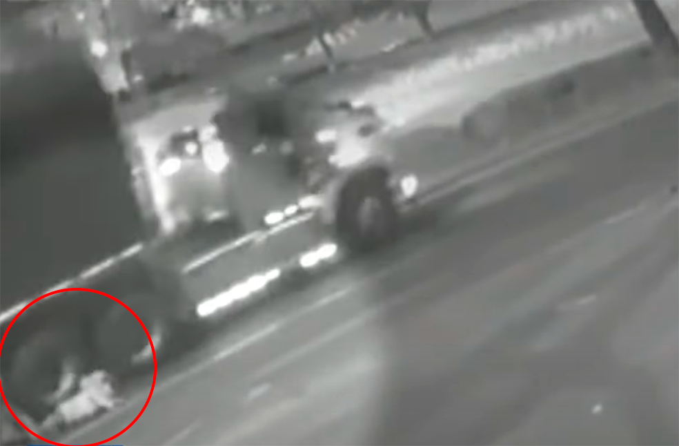 En video: Tractomula atropelló a un hombre en Bogotá