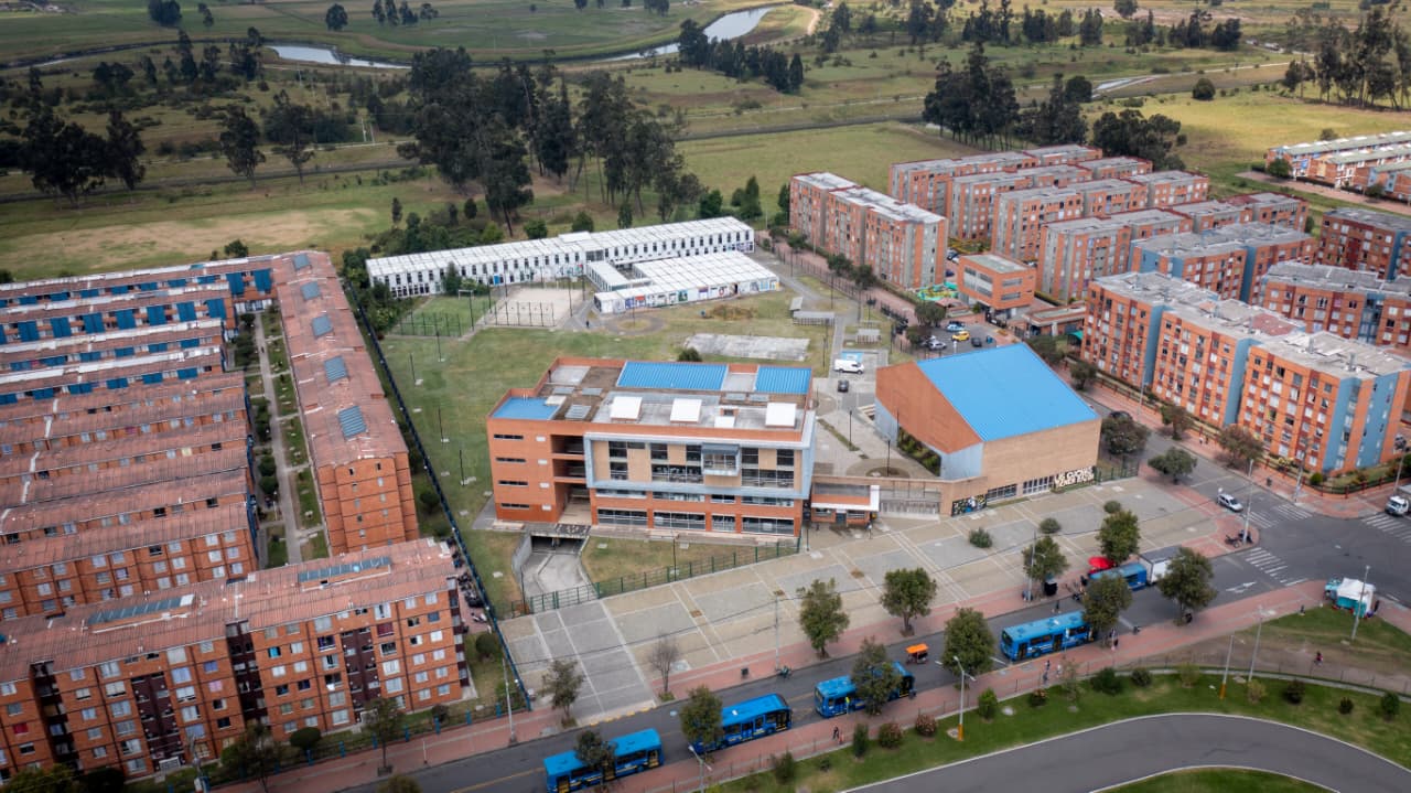 Estos son los hilos de una historia sobre el futuro de la educación superior y la movilidad en la capital.