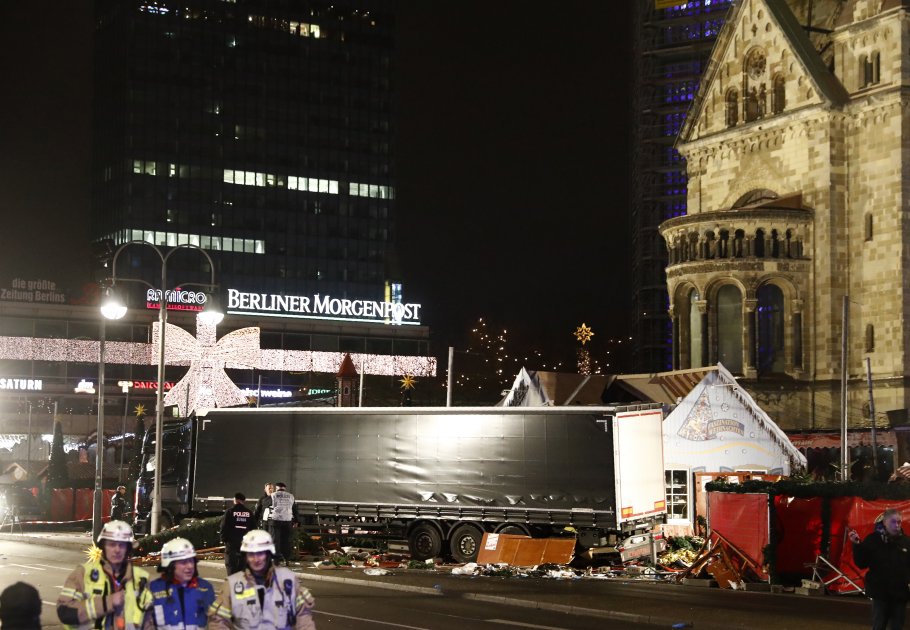 Detenido en Berlín el sospechoso de embestir mercado navideño con un camión