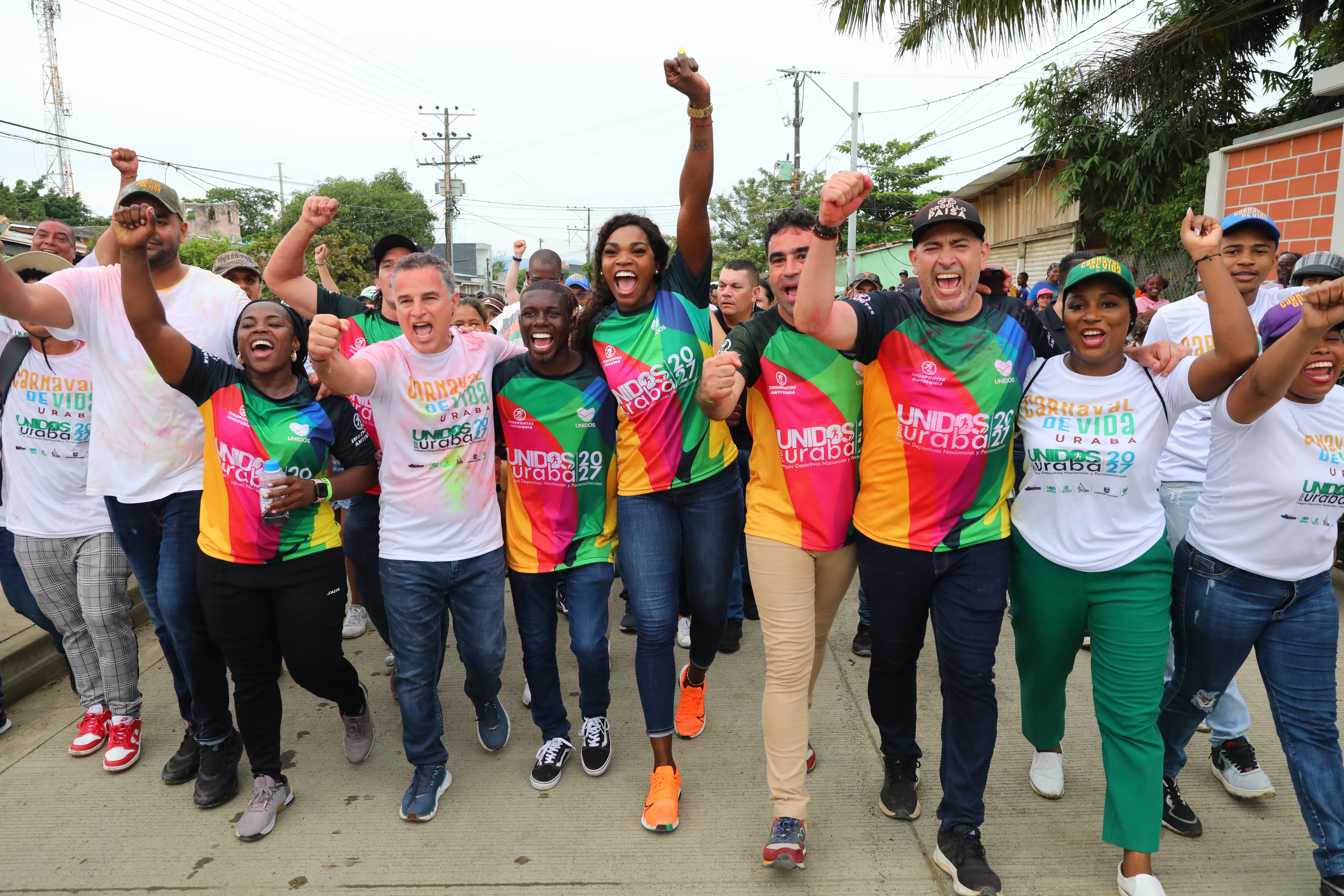 Los embajadores de la candidatura de Urabá 2027 en las calles de Turbo, Antioquia.