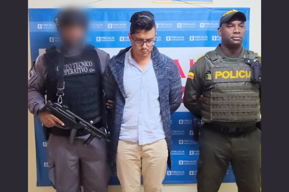 Aceptó cargos el hombre que le dijo insultos racistas a agente de tránsito en Cali