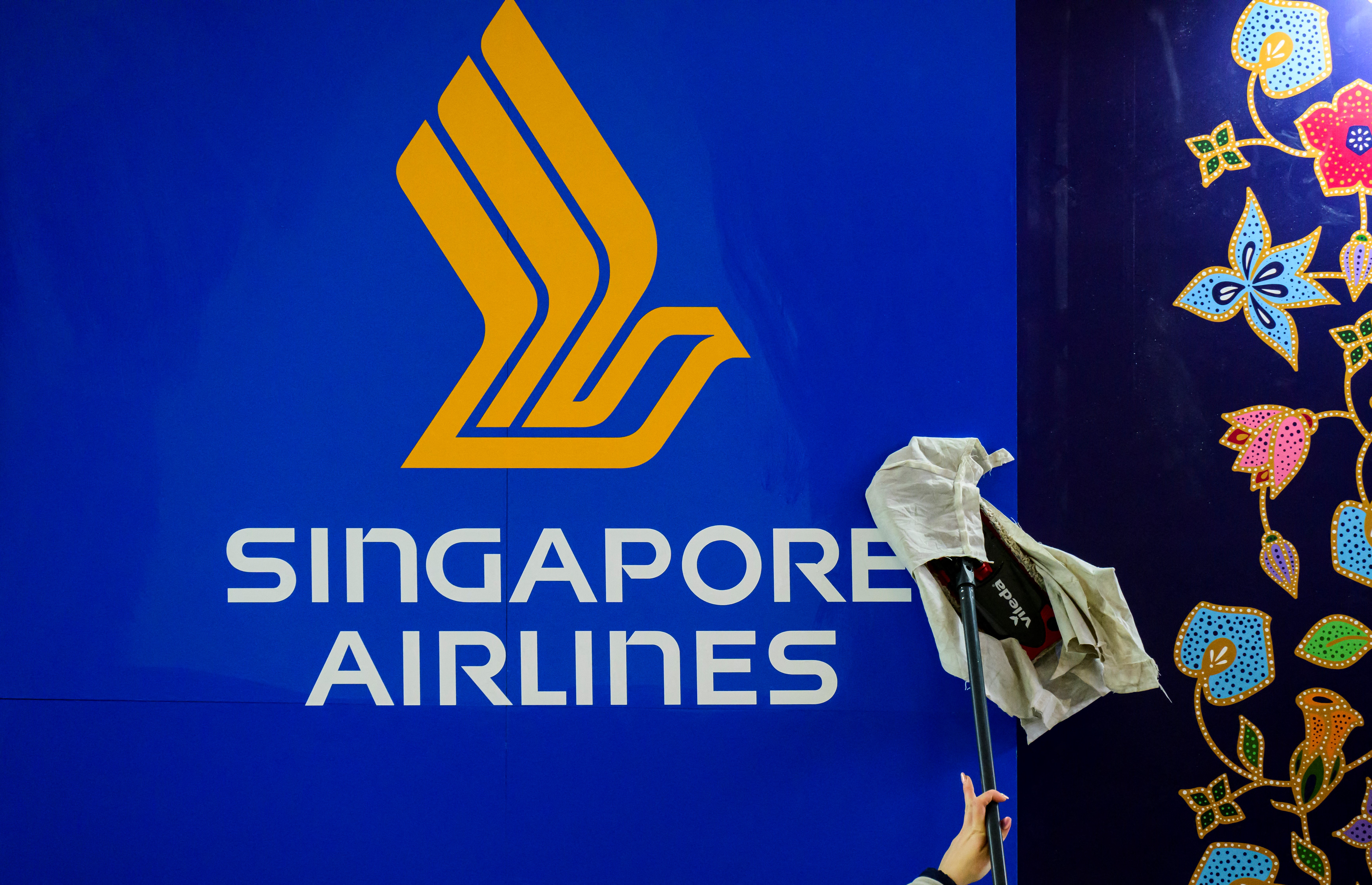 Un muerto y 30 heridos tras turbulencia en un vuelo de Singapore Airlines