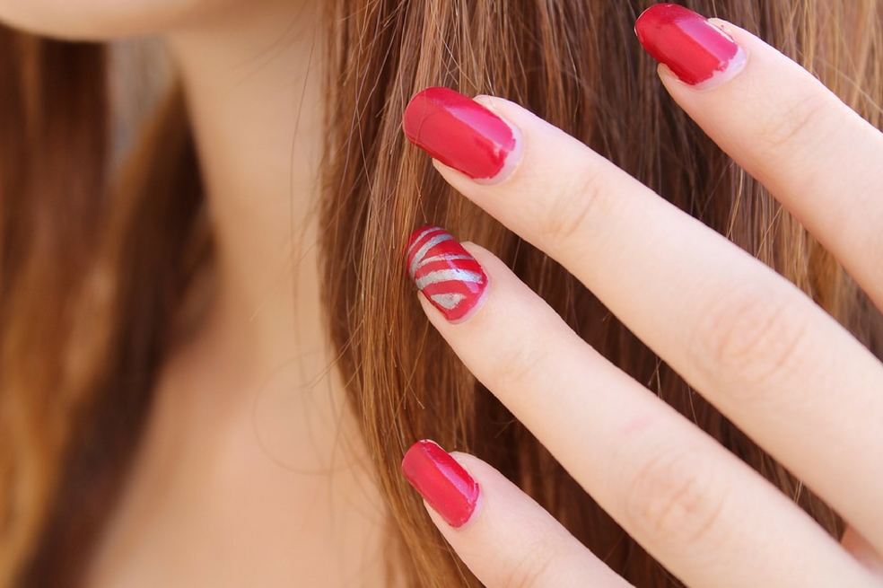 El uso excesivo de rayos UV para tratamiento de uñas puede causar cáncer de piel