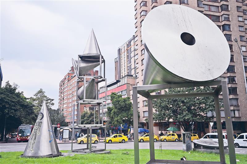 Monumentos feos
