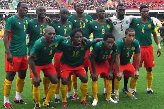 Camerún retrasa su salida hacia Brasil por un problema de primas