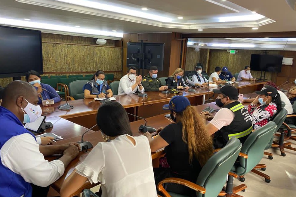 Alcaldía de Cali y carretilleros acuerdan ruta para no usar caballos como medios de carga