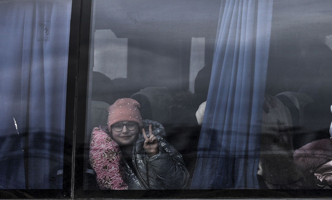 Save The Children denuncia ataques diarios contra unos 22 colegios en Ucrania