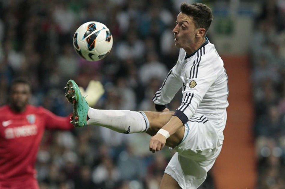 Özil dice que la «falta de confianza» de Ancelotti precipitó su salida