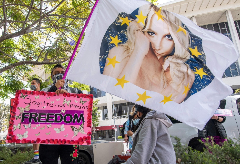 El padre de Britney Spears renuncia a ser su tutor legal después de 13 años