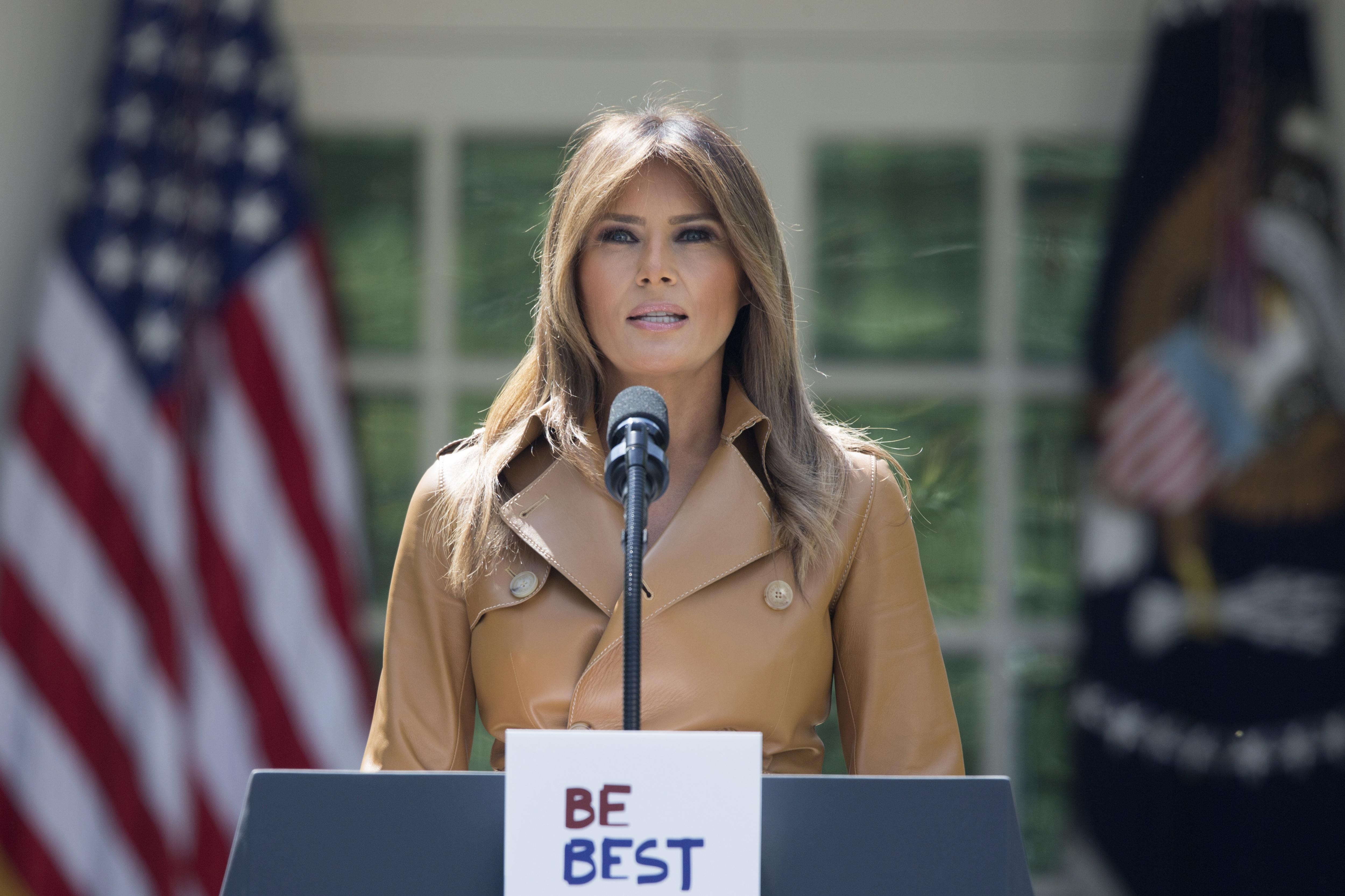 Melania Trump revela su postura sobre algunos temas controversiales en su libro
