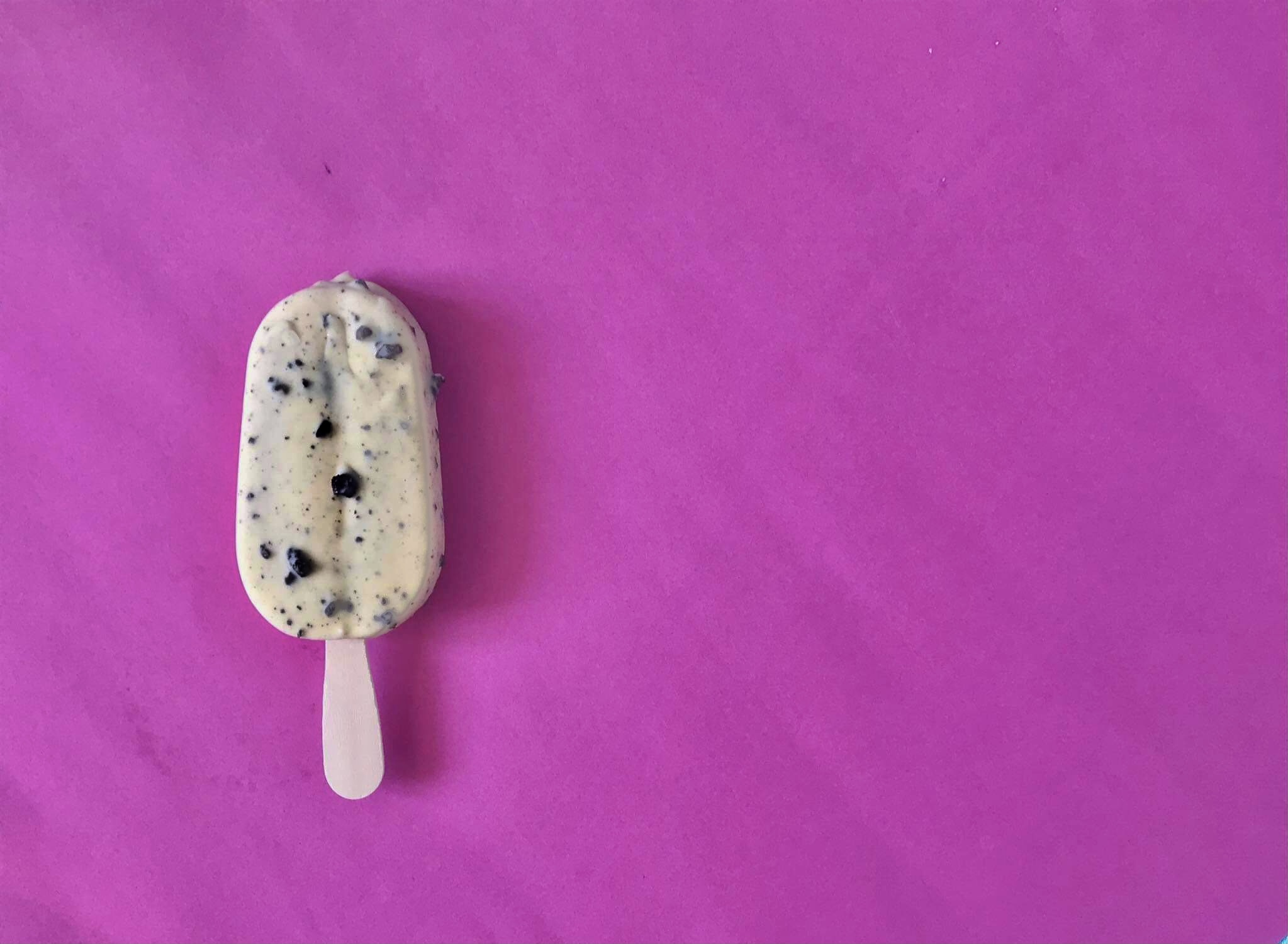 Este es el paso a paso para preparar paletas con sabor a Oreo