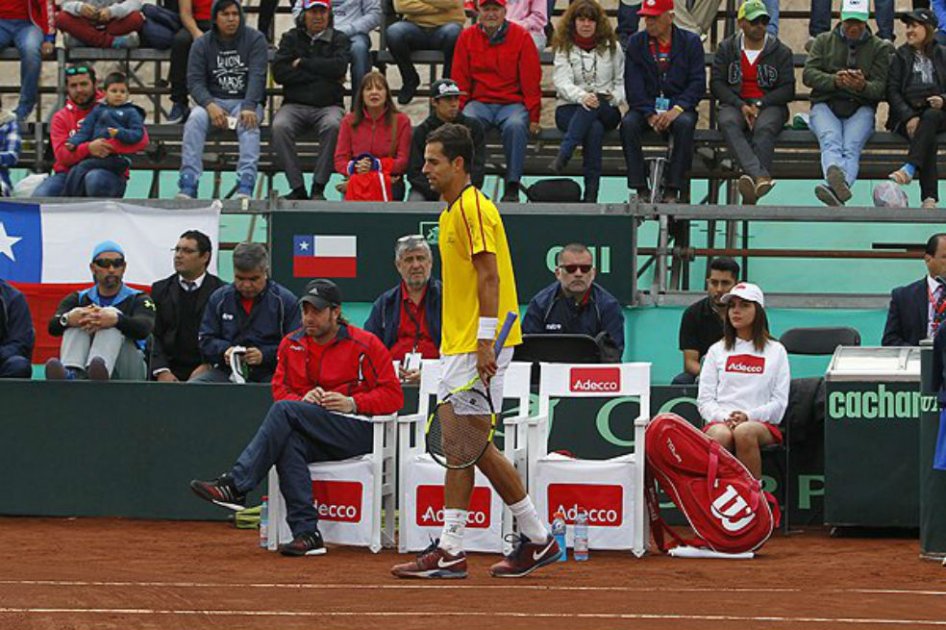 Santiago Giraldo abandonó el partido contra Gonzalo Lama. Foto: Federación Colombiana de Tenis