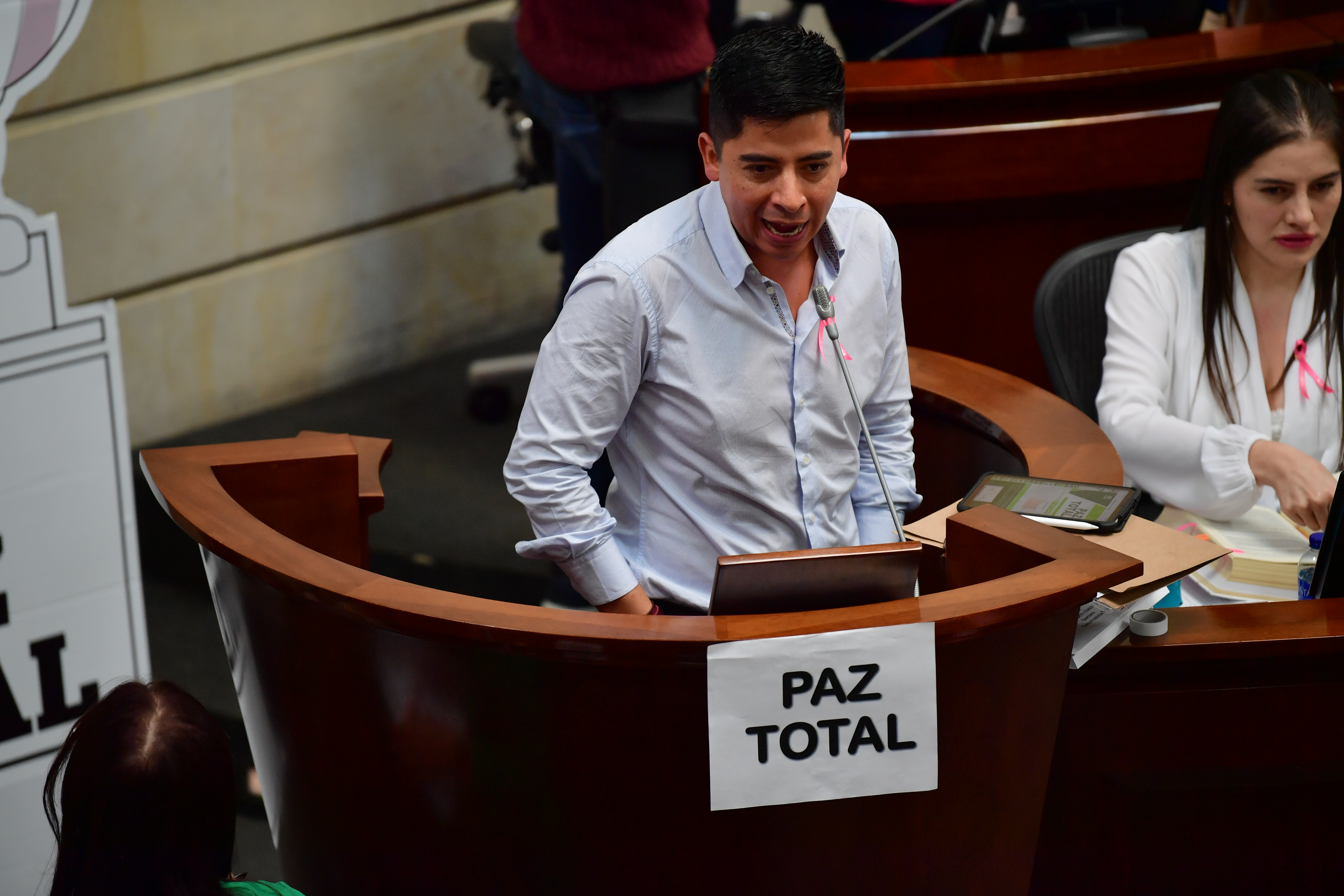 “Petro debería escuchar las experiencia de paz de Santos y De la Calle”: Ariel Ávila