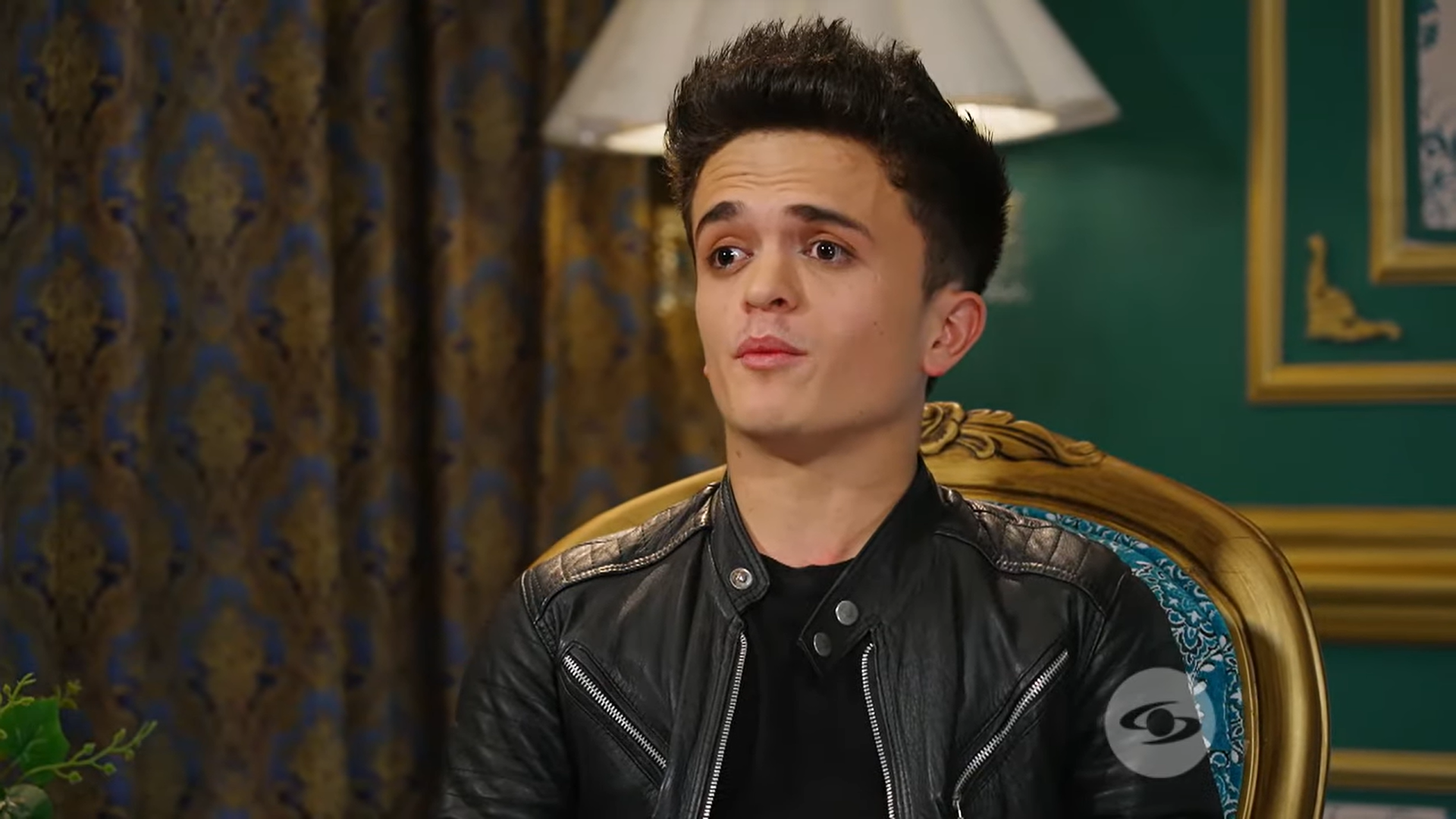‘Yo me llamo Alex Campos’ tiene OnlyFans, canta en buses y erizó a Amparo Grisales