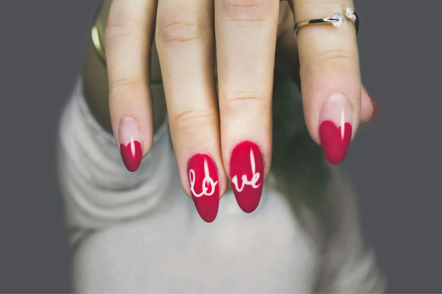 Uñas color rojo: 3 ideas de decoración que se ven muy bien con este tono