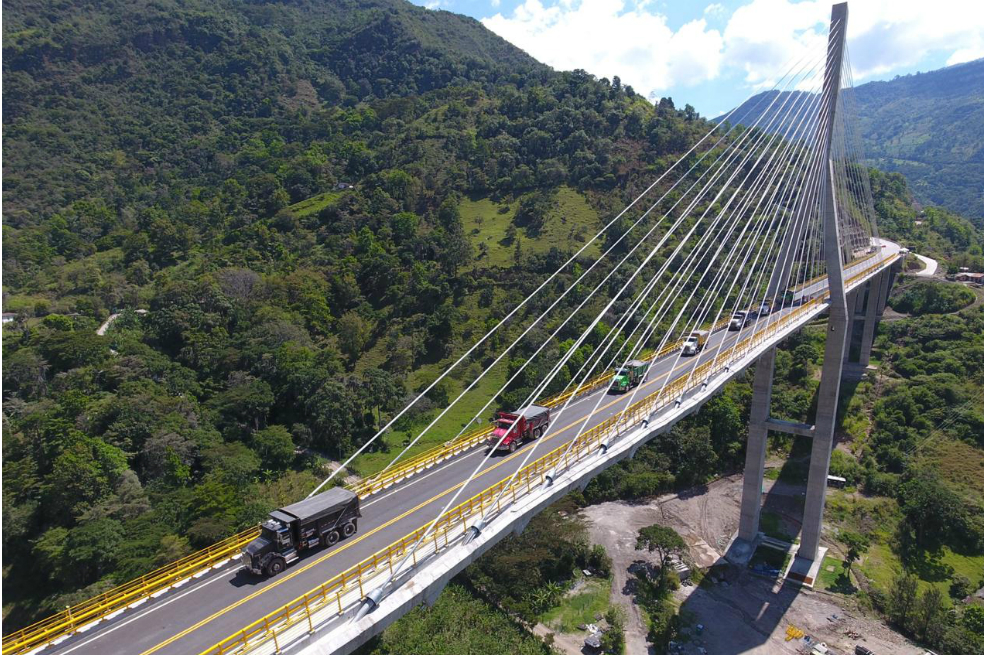 Fondo de Adaptación dice que iluminación del puente Hisgaura no es especial