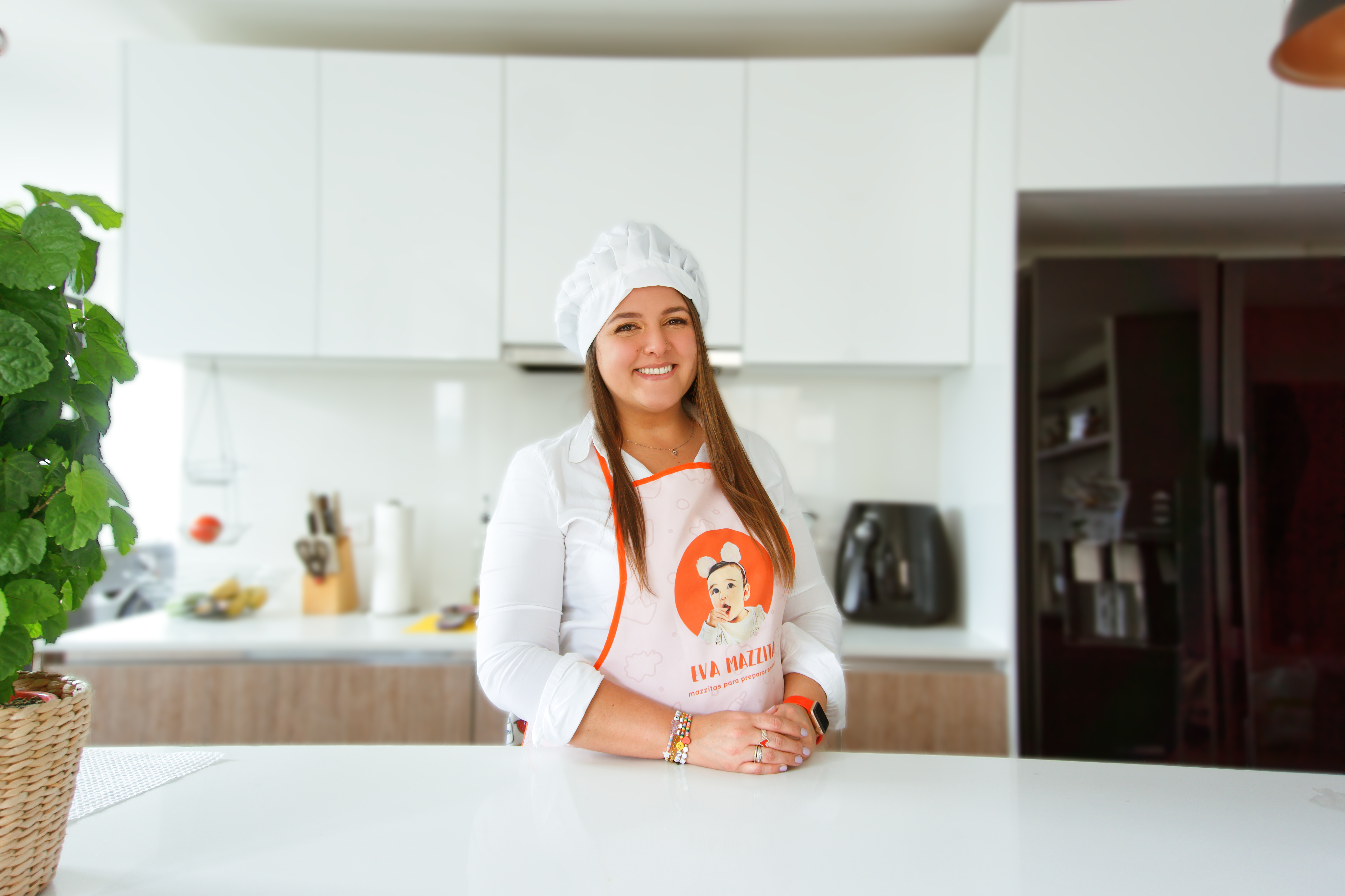 Ella crea masas de pandebono, almojábana, buñuelo y queso para preparar en casa