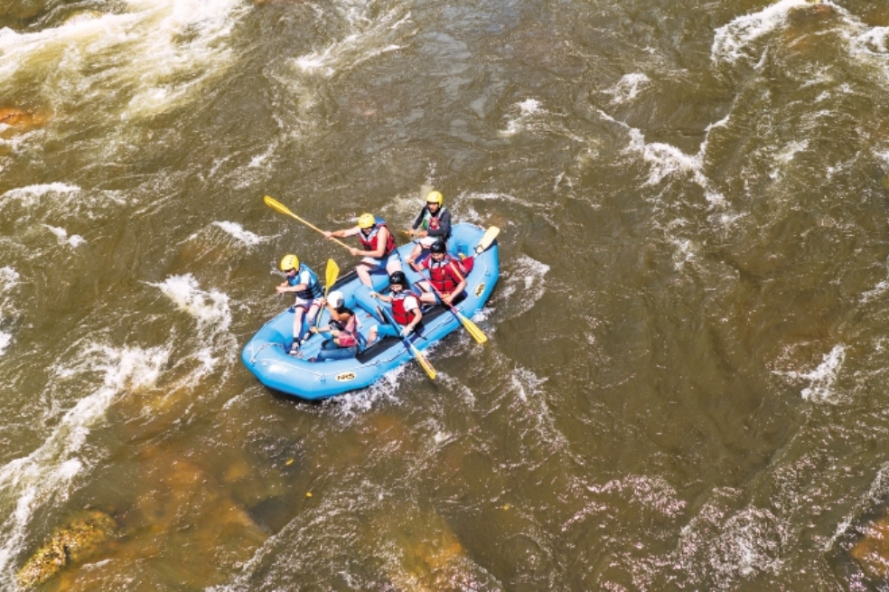 El ETCR de Miravalle en San Vicente del Caguán, cuenta con 9 guías exguerrilleros para la realización de Rafting, actividad deportiva que realizan en el Río Pato.