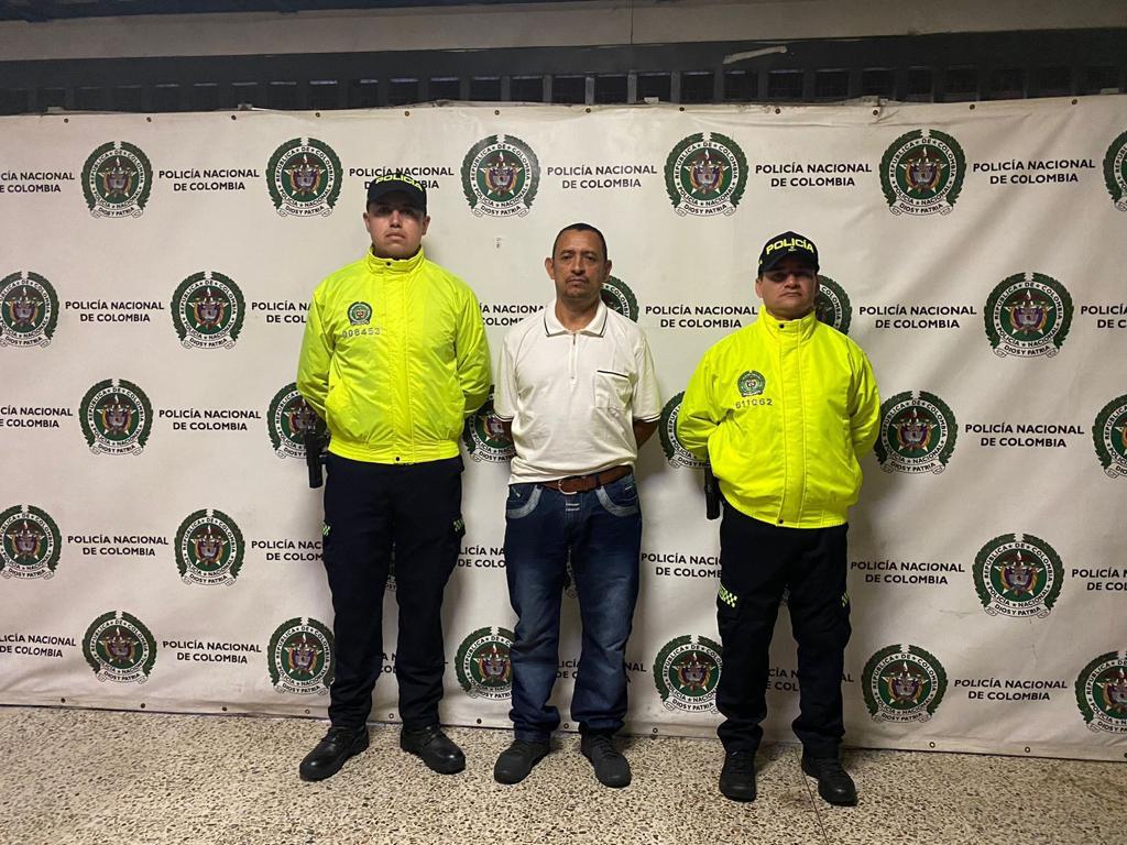 Piden en extradición a ficha clave de Bacrim que negocia la paz urbana en Medellín