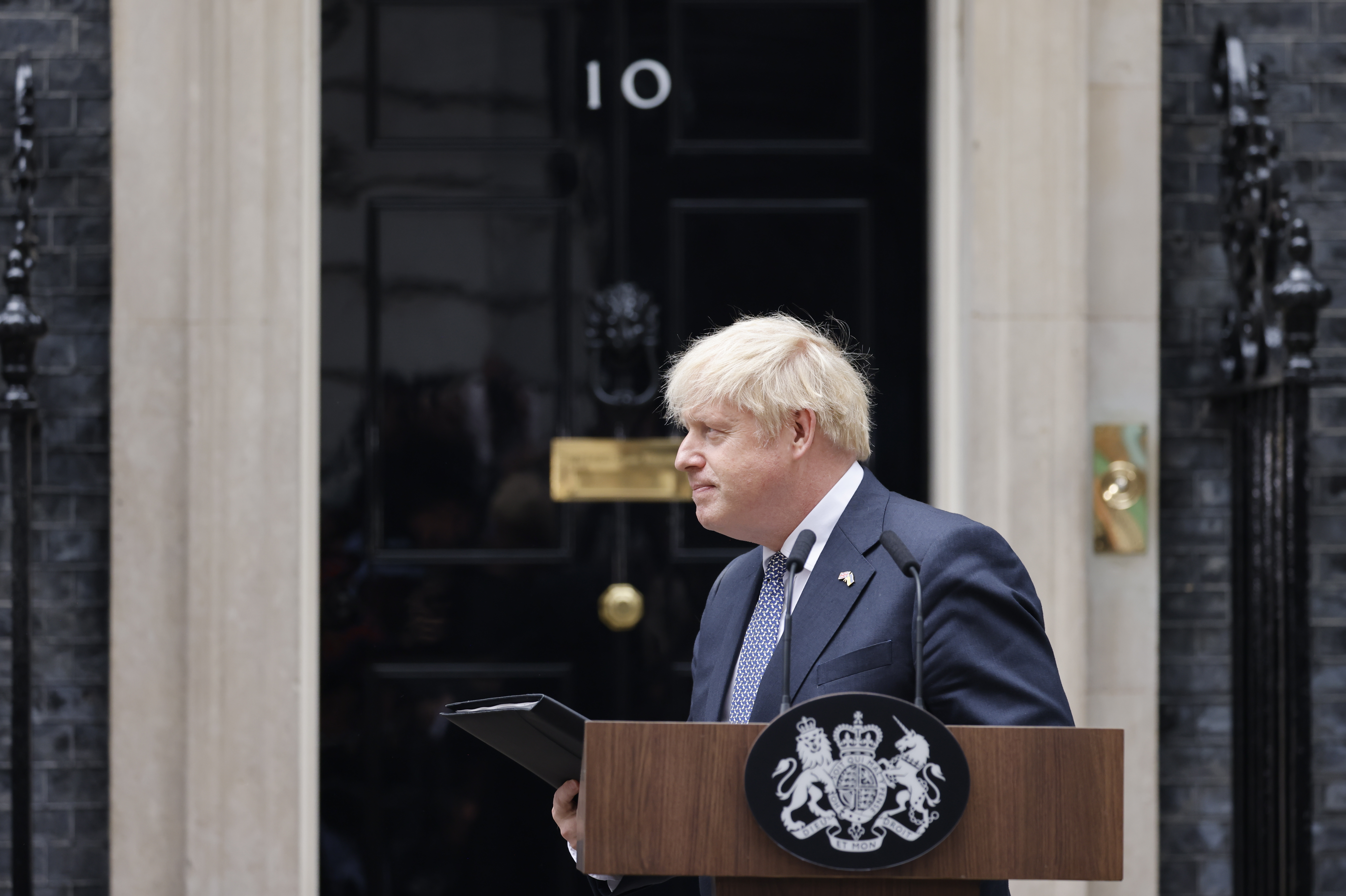 Boris Johnson debe irse pronto, no en octubre, dice el ex primer ministro Major