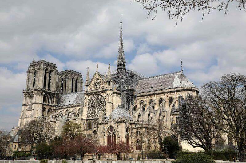 «Notre Dame aún está en peligro»: encargado para la reconstrucción de la catedral