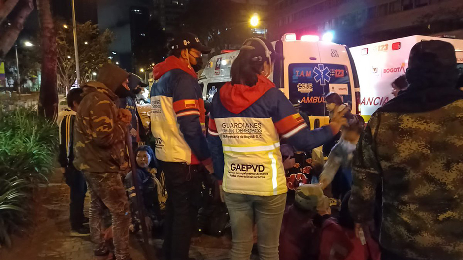 Choque entre Esmad e indígenas dejó más de 20 mujeres y niños heridos en Bogotá