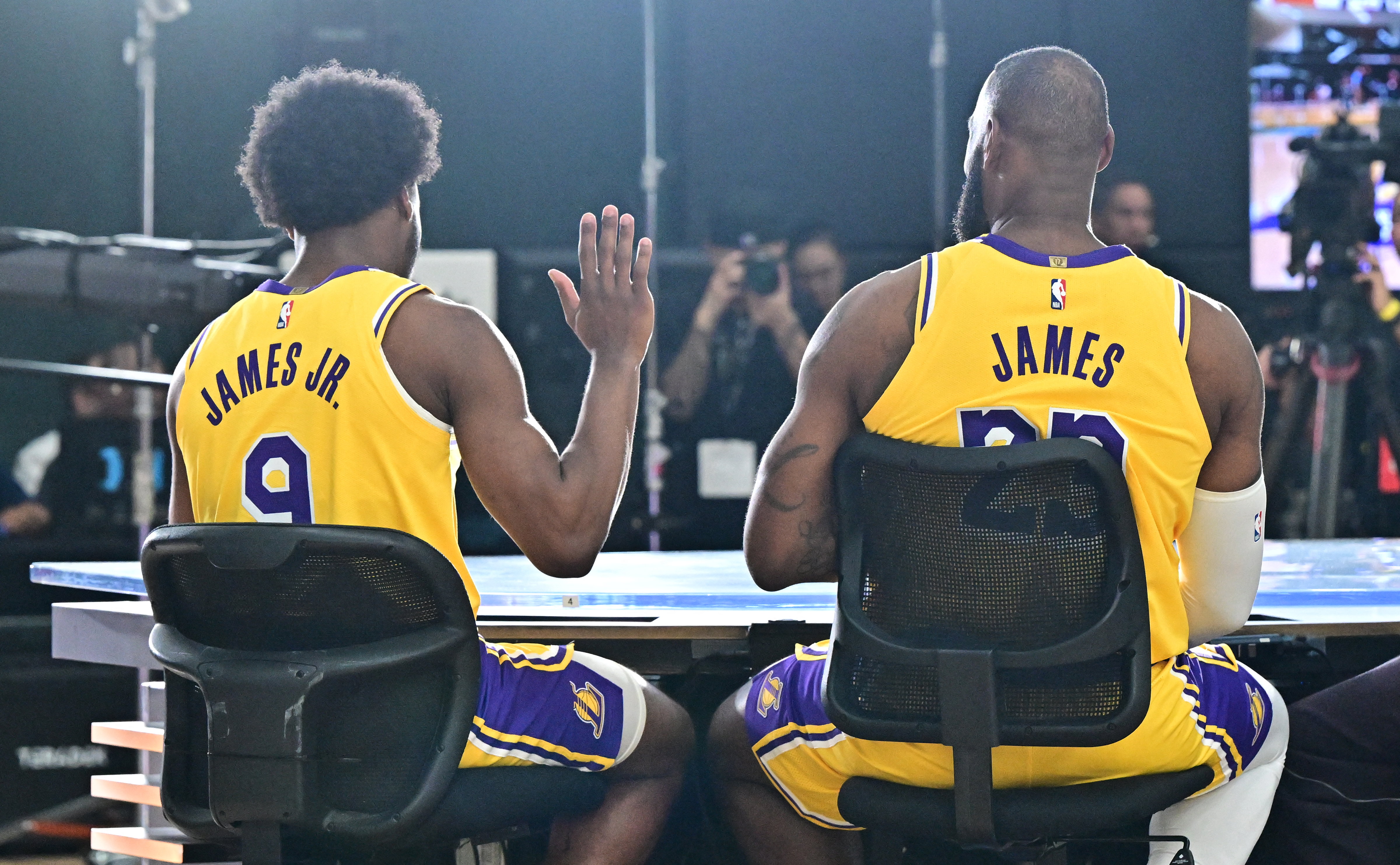 LeBron James cumplió el sueño de jugar con su hijo Bronny en la NBA