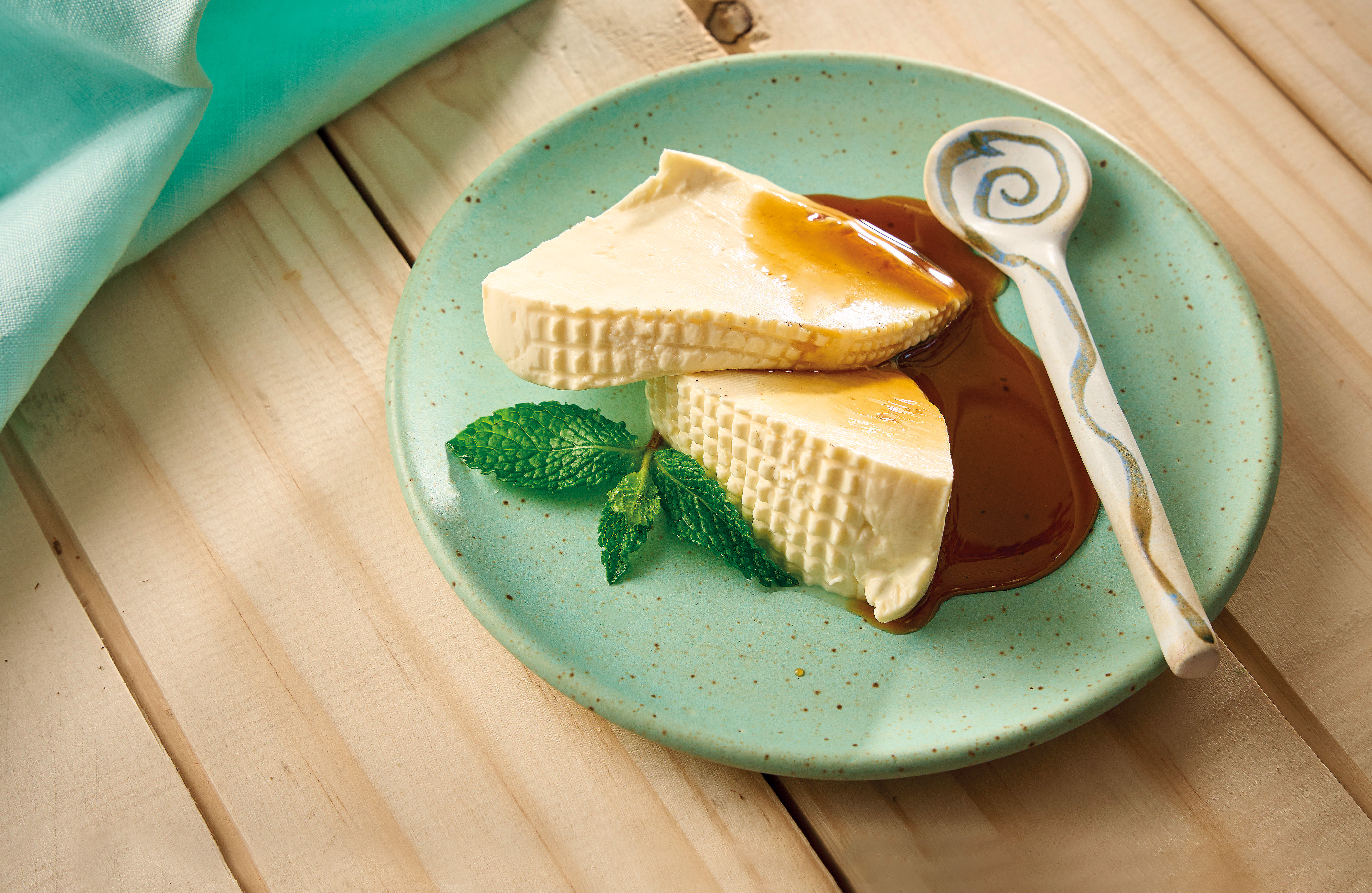 Cuajada con melao, postre con sabor de Colombia