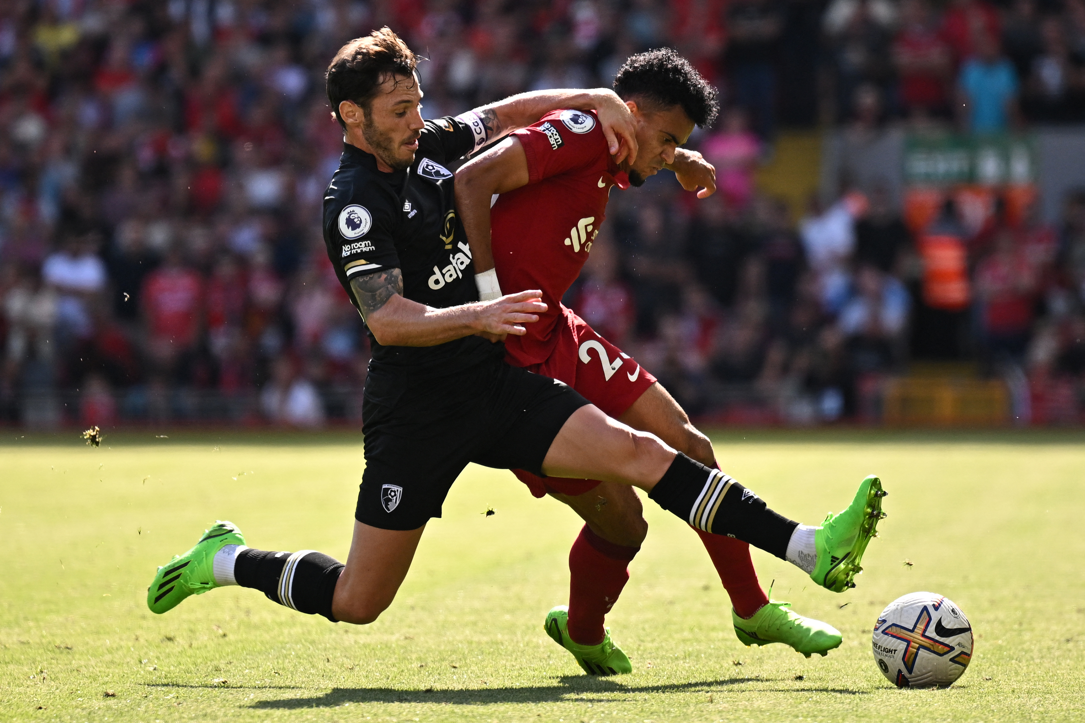 Luis Díaz marcó doblete en la histórica goleada del Liverpool