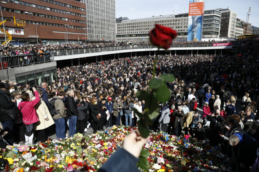 Suecia guarda un minuto de silencio por las víctimas del atentado