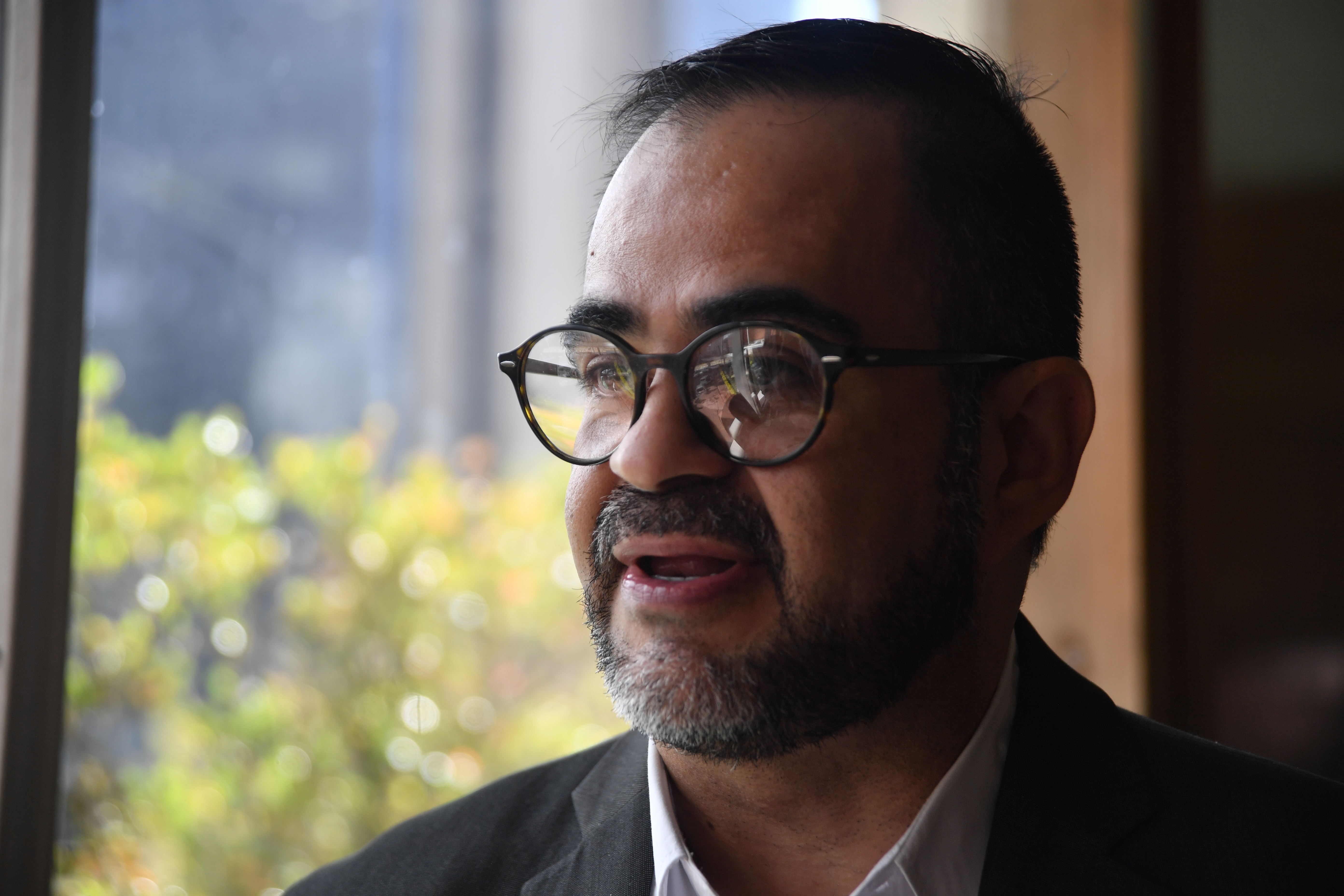 Director de la corporación Caribe Afirmativo y con amplia trayectoria en el movimiento LGBT, uno de las integrantes del Comité de Seguimiento y Monitoreo de la Comisión de la Verdad.