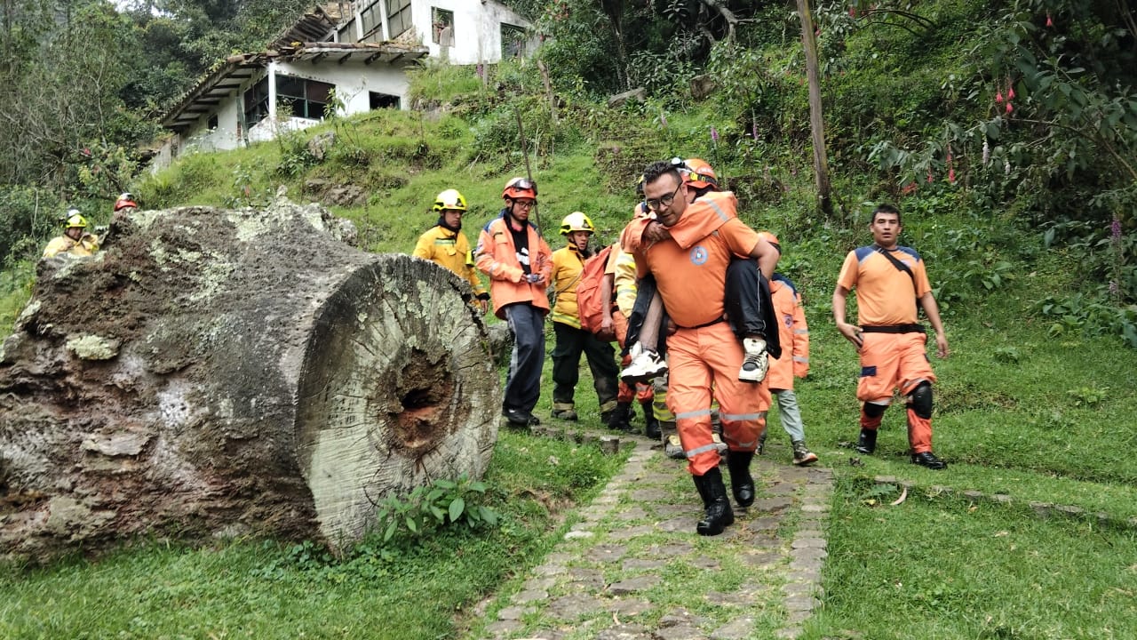 Encuentran sanos y salvos a los dos adultos y cinco menores desaparecidos en los cerros