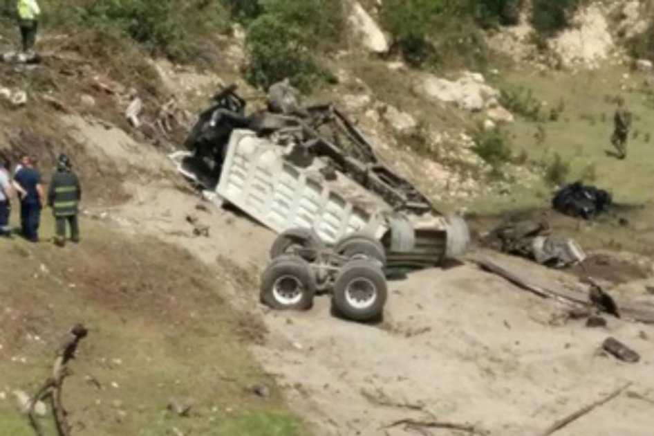 Accidente de tránsito en vía Bogotá-Girardot deja tres muertos