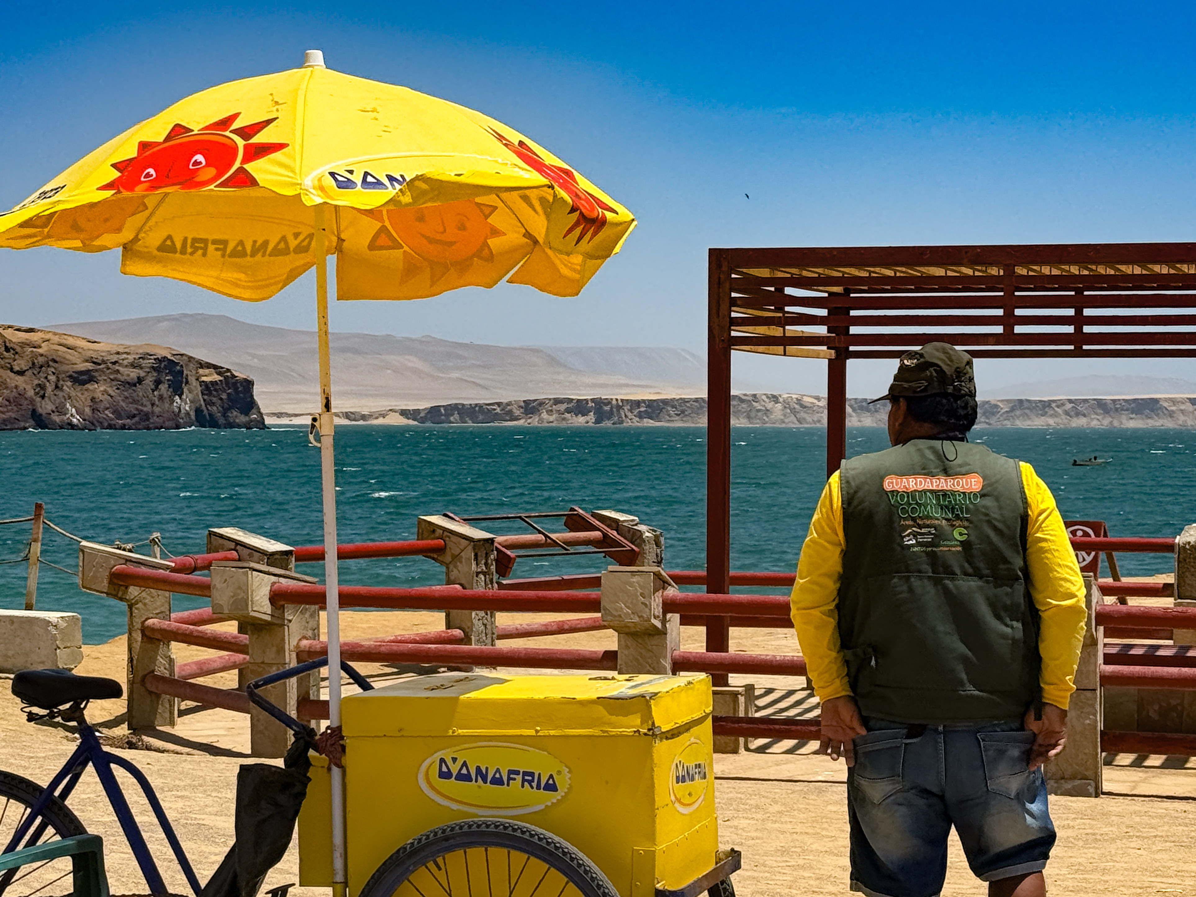 La gente en Perú se distingue por su calidez y orgullo cultural, siempre dispuesta a compartir su historia, tradiciones y sabores con quienes visitan el país.