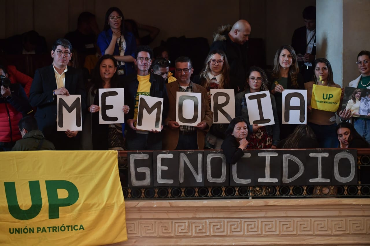 En sesión solemne, Congreso conmemoró genocidio a la UP