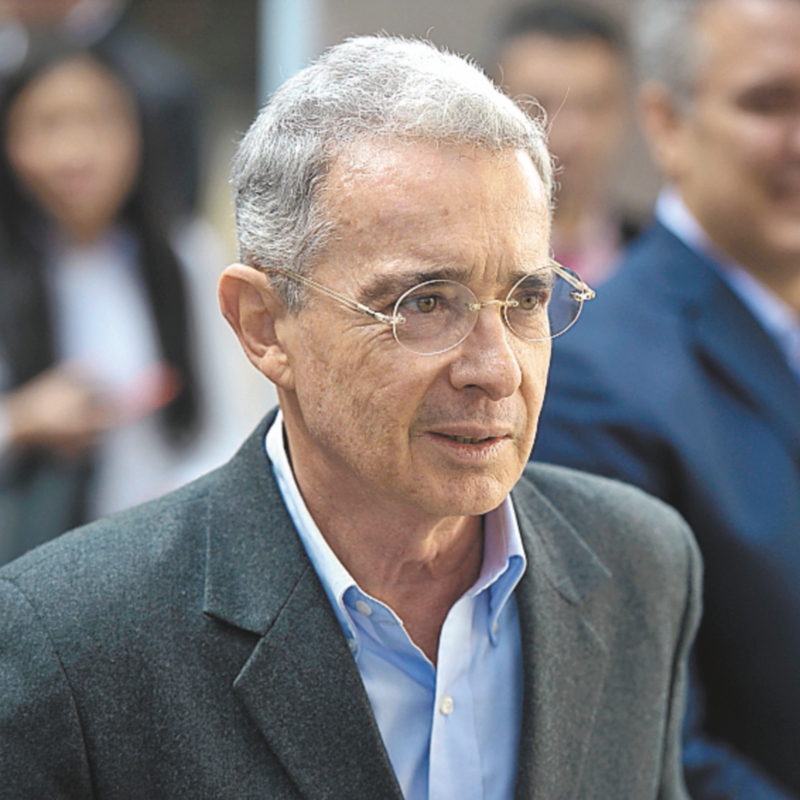 Niegan tutela para que la Fiscalía llamara a juicio a expresidente Uribe