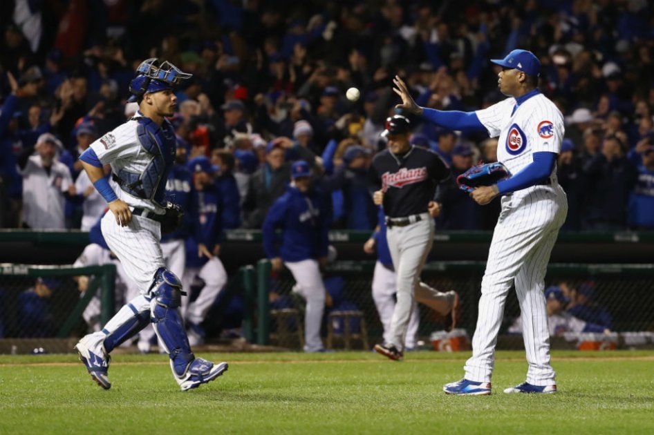 Aroldis Chapman fue la figura de los Cachorros. Sacó los últimos ocho outs del partido. Foto: AFP