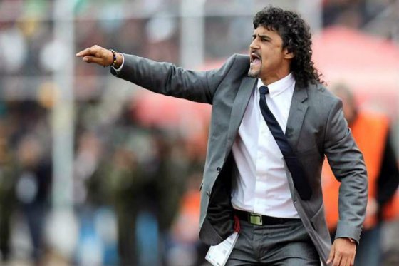 Es oficial: Leonel Álvarez dirigirá a Cerro Porteño de Paraguay