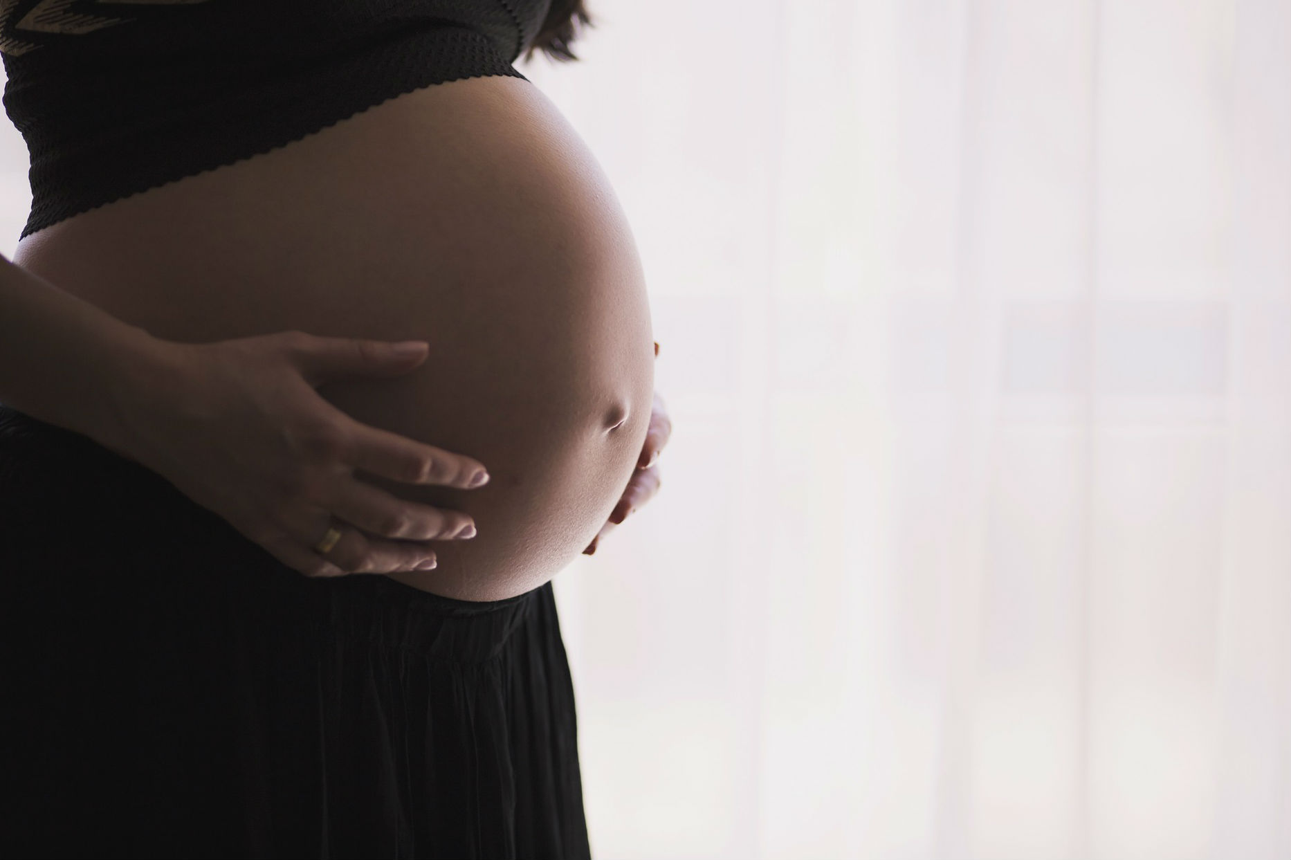 La contaminación atmosférica puede llegar a la placenta