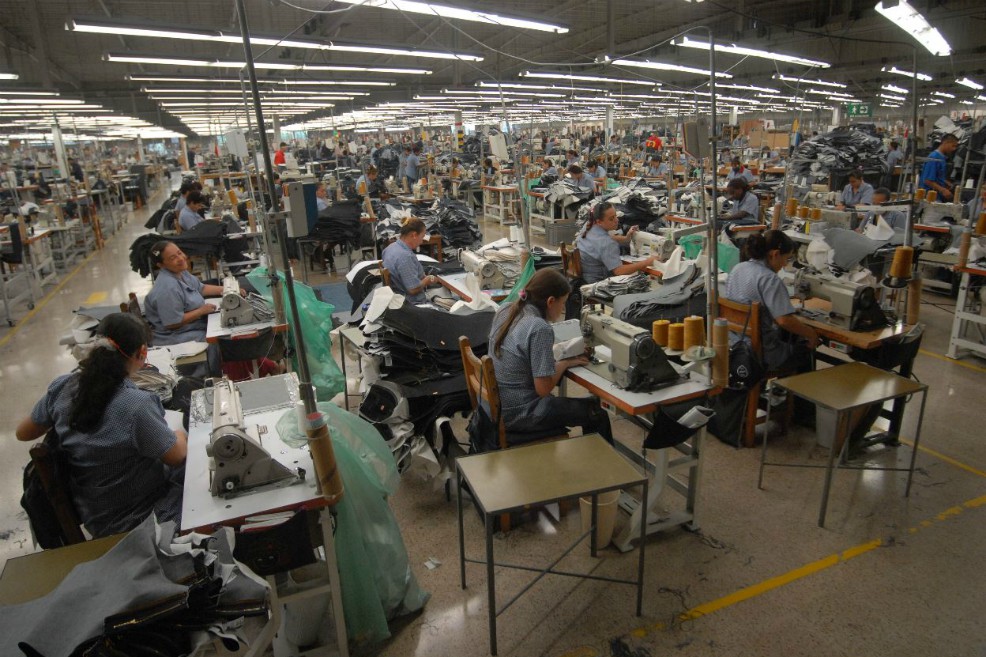 La producción industrial cayó 1,9 % en septiembre